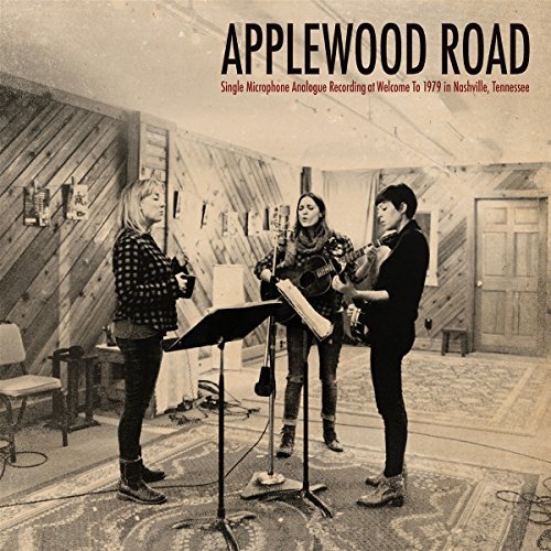 Applewood Road/Applewood Road