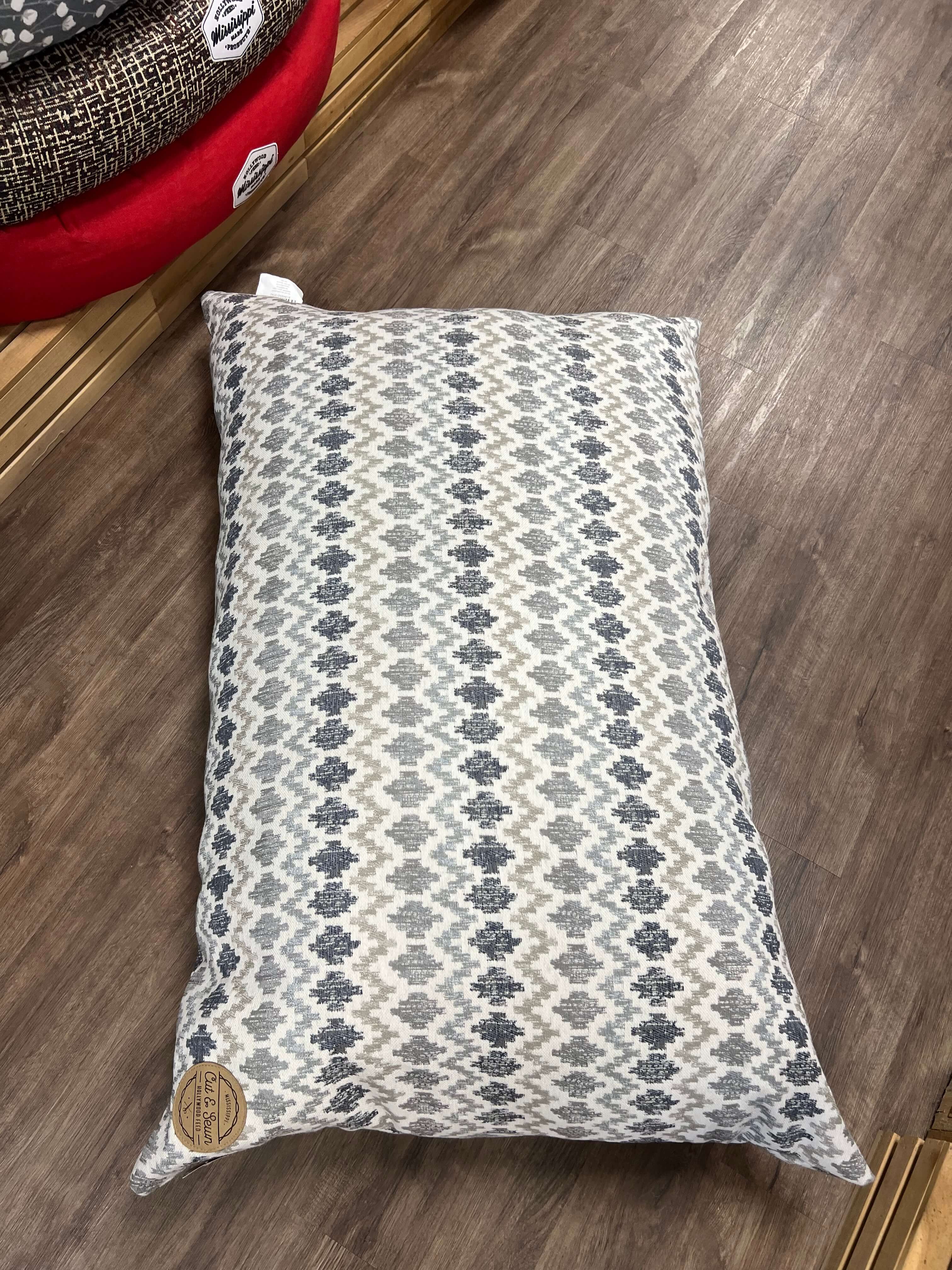 Mississippi Cut & Sewn - Dog Bed - Pillow Bed